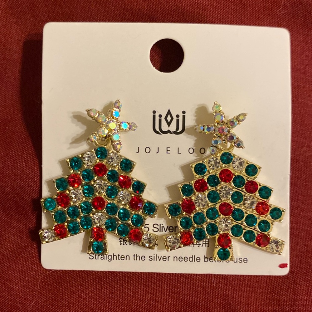 Beautiful Christmas Tree Earrings